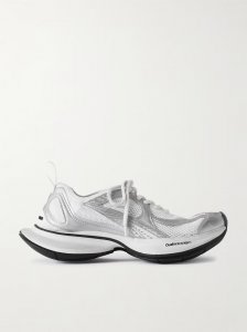 Circuit mesh and rubber sneakers Circuit mesh and rubber sneakers