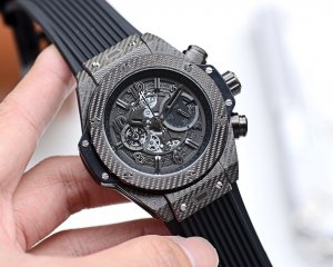 Hublot BIG BANG SeriesMen’s Wristwatch Hublot BIG BANG SeriesMen’s Wristwatch