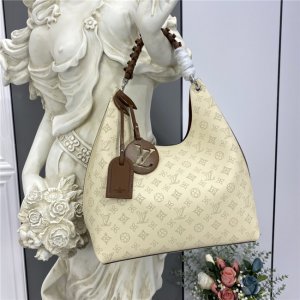 Louis Vuitton Carmel Mahina Creme Louis Vuitton Carmel Mahina Creme