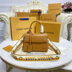 Louis Vuitton Cluny Mini Epi Leather Gold Honey Louis Vuitton Cluny Mini Epi Leather Gold Honey