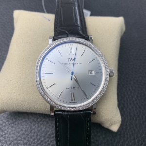 Universal Watch Berto Fino 40 SeriesIW356514 Universal Watch Berto Fino 40 SeriesIW356514