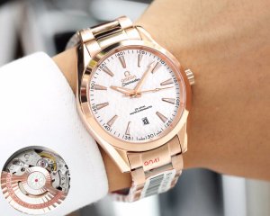Omega Seamaster Series 8215 Automatic Mechanical Men’s Watch Omega Seamaster Series 8215 Automatic Mechanical Men’s Watch