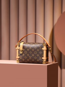 LOUIS VUITTON HANDBAG monogram LOUIS VUITTON HANDBAG monogram