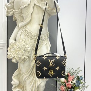 Louis Vuitton Pochette Metis Black/Beige Louis Vuitton Pochette Metis Black/Beige