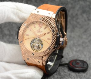 HUBLOT UBO Men’s Mechanical Wristwatch HUBLOT UBO Men’s Mechanical Wristwatch