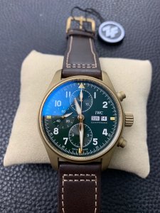 Universal Pilot 41 Series Bronze Spitfire Fighter Universal Pilot 41 Series Bronze Spitfire Fighter