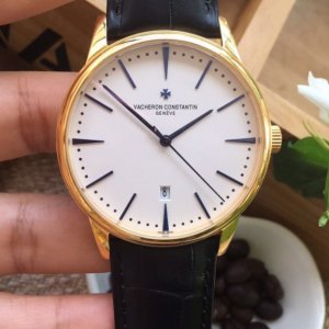 Vacheron Constantin Heritage Collection Men’s Luxury Wristwatch Vacheron Constantin Heritage Collection Men’s Luxury Wristwatch