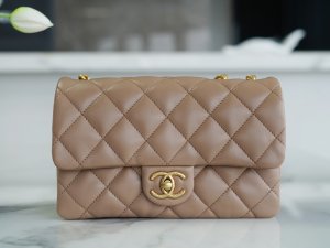 CHANEL HANDBAG aprico CHANEL HANDBAG aprico