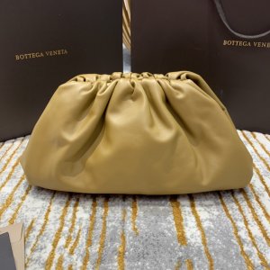 BOTTEGA VENETA THE POUCH 40 pale yellow REPLICA BOTTEGA VENETA THE POUCH 40 pale yellow REPLICA