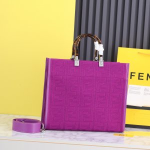 FENDI HANDBAG purple red FENDI HANDBAG purple red