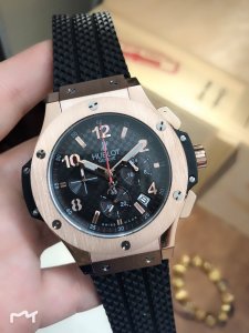 Hublot Men’s Mechanical Wristwatch Hublot Men’s Mechanical Wristwatch