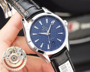 Omega Seamaster Series 8215 Automatic Mechanical Men’s Watch Omega Seamaster Series 8215 Automatic Mechanical Men’s Watch