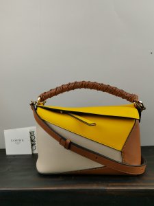 LOEWE HANDBAG Yellow with Off-White Color Blocking LOEWE HANDBAG Yellow with Off-White Color Blocking