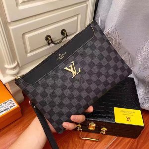 LOUIS VUITTON CLUTCH BAG LOUIS VUITTON CLUTCH BAG
