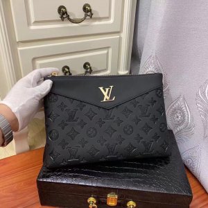 LOUIS VUITTON CLUTCH BAG LOUIS VUITTON CLUTCH BAG