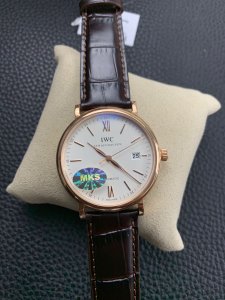 Universal Watch Berto Fino 40 Series Mechanical Watch Universal Watch Berto Fino 40 Series Mechanical Watch
