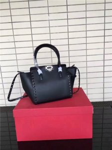 Valentino Rockstud Small Handbag Black/Ruthenium Valentino Rockstud Small Handbag Black/Ruthenium