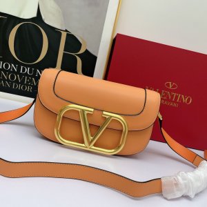 Valentino Garavani MAXI Crossbody Bag orange Valentino Garavani MAXI Crossbody Bag orange