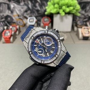 Hublot BIG BANG series wristwatch Hublot BIG BANG series wristwatch