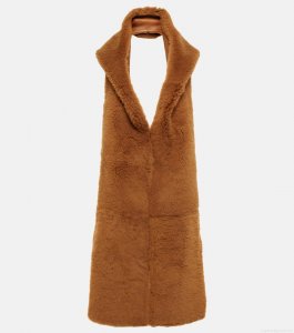 Loro PianaHooded shearling scarf Loro PianaHooded shearling scarf