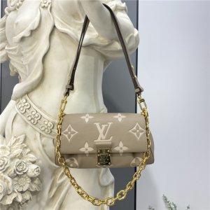 Louis Vuitton Favorite Dove/Cream Louis Vuitton Favorite Dove/Cream