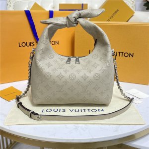 Louis Vuitton Why Knot PM Galet Louis Vuitton Why Knot PM Galet