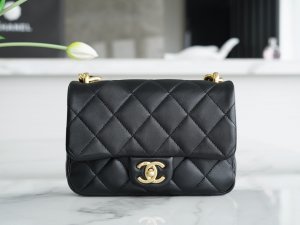 CHANEL HANDBAG black CHANEL HANDBAG black