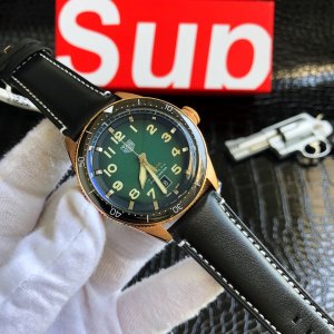 TAG Heuer Autavia Series Wristwatch TAG Heuer Autavia Series Wristwatch