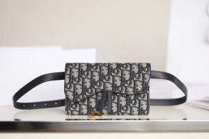 CHRISTIAN DIOR Oblique Saddle Belt Bag CHRISTIAN DIOR Oblique Saddle Belt Bag