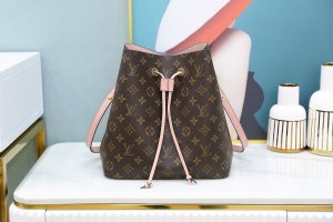 LOUIS VUITTON HANDBAG monogram LOUIS VUITTON HANDBAG monogram