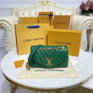 Louis Vuitton LV New Wave Chain Bag H24 Emerald Louis Vuitton LV New Wave Chain Bag H24 Emerald