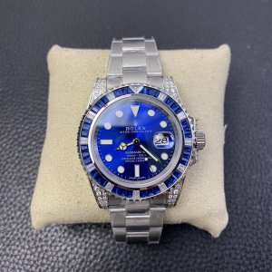 Rolex Submariner Series, Custom Diamond-Set Edition Rolex Submariner Series, Custom Diamond-Set Edition