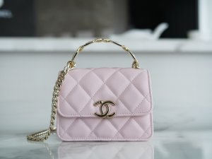 Chanel HANDBAG pink Chanel HANDBAG pink