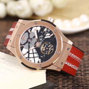 Hublot Men’s Mechanical Wristwatch Hublot Men’s Mechanical Wristwatch