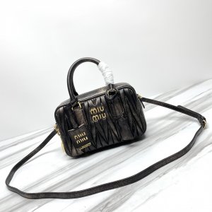 MIU MIU HANDBAG Vintage Distressed MIU MIU HANDBAG Vintage Distressed