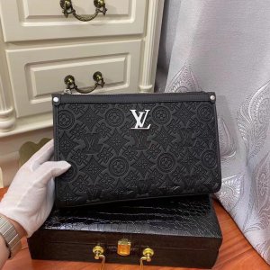 LOUIS VUITTON CLUTCH BAG LOUIS VUITTON CLUTCH BAG