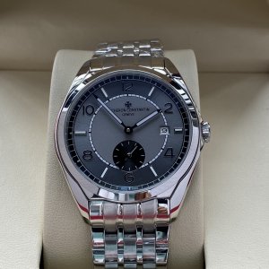 Vacheron Constantin Overseas Collection Men’s Fine Watch Vacheron Constantin Overseas Collection Men’s Fine Watch