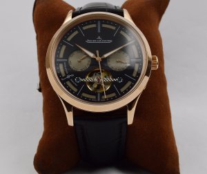 Jaeger-LeCoultre Multi-Function Premium Men’s Watch Jaeger-LeCoultre Multi-Function Premium Men’s Watch