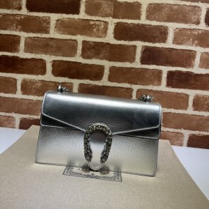 Gucci Dionysus GG Supreme Shoulder Bag Silver Leather Gucci Dionysus GG Supreme Shoulder Bag Silver Leather