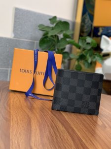 LOUIS VUITTON LV MULTIPLE CHECKERBOARD PATTERN SHORT WALLET LOUIS VUITTON LV MULTIPLE CHECKERBOARD PATTERN SHORT WALLET
