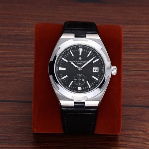 Vacheron Constantin Overseas Collection Men’s 2-Hand Semi-Mechanical Wristwatch Vacheron Constantin Overseas Collection Men’s 2-Hand Semi-Mechanical Wristwatch