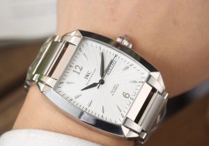 IWC Fine Men’s Watch IWC Fine Men’s Watch