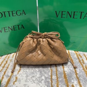 BOTTEGA VENETA THE POUCH 40 WOVEN khaki BOTTEGA VENETA THE POUCH 40 WOVEN khaki