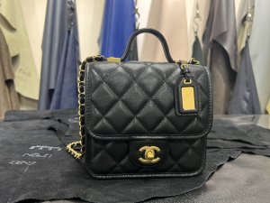 Chanel HANDBAG black Chanel HANDBAG black
