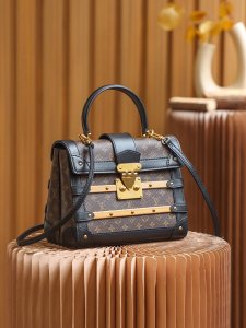 LOUIS VUITTON HANDBAG monogram LOUIS VUITTON HANDBAG monogram