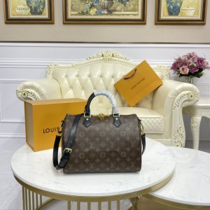 Louis Vuitton Speedy Bandouliere 30 Monogram Black M41112 Louis Vuitton Speedy Bandouliere 30 Monogram Black M41112