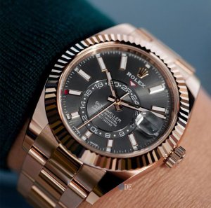 Rolex Sky-Dweller Rolex Sky-Dweller