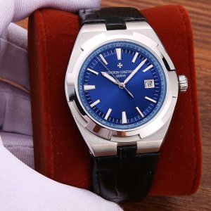 Vacheron Constantin Overseas Collection Men’s 3-Hand Mechanical Wristwatch Vacheron Constantin Overseas Collection Men’s 3-Hand Mechanical Wristwatch
