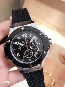 Hublot Men’s Mechanical Wristwatch Hublot Men’s Mechanical Wristwatch