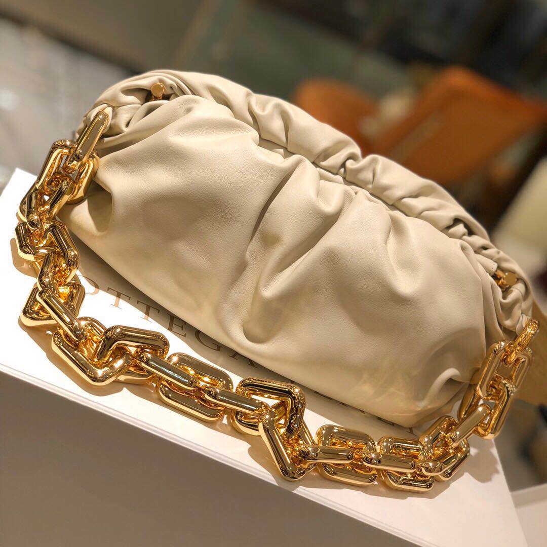 Bottega Veneta White The Chain Pouch Leather Shoulder Bag Bottega Veneta White The Chain Pouch Leather Shoulder Bag